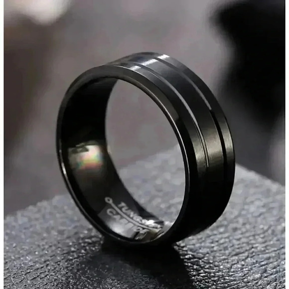 Men's Black Tungsten Carbide Ring - Size 9 - Picture 3 of 4